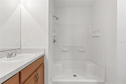 House in Land O' Lakes, Florida 4 bedrooms, 191.19 sq.m. № 1918765 - photo 22