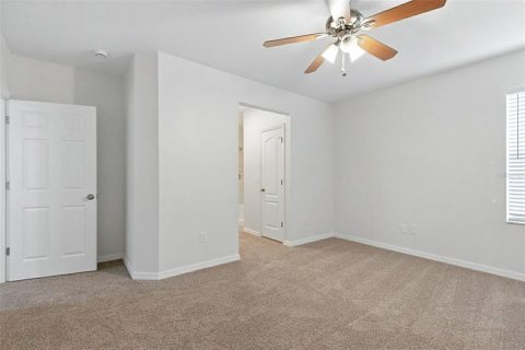 House in Land O' Lakes, Florida 4 bedrooms, 191.19 sq.m. № 1918765 - photo 16