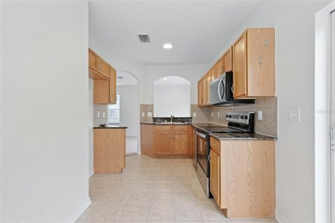 House in Land O' Lakes, Florida 4 bedrooms, 191.19 sq.m. № 1918765 - photo 13