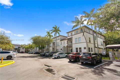 Condo in Miramar, Florida, 3 bedrooms  № 1955181 - photo 2