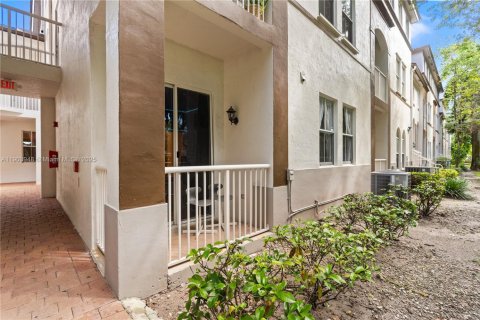 Condo in Miramar, Florida, 3 bedrooms  № 1955181 - photo 17