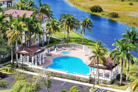 Condo in Miramar, Florida, 3 bedrooms  № 1955181 - photo 20