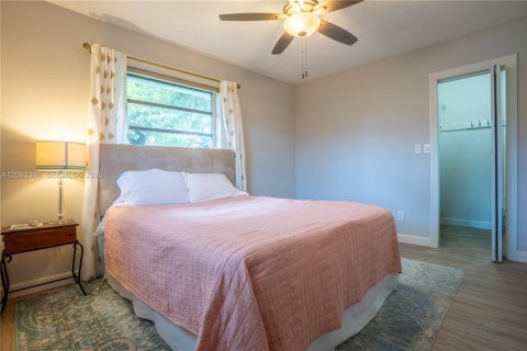 Casa en venta en Miami, Florida, 4 dormitorios, 225.01 m2 № 2382895 - foto 30