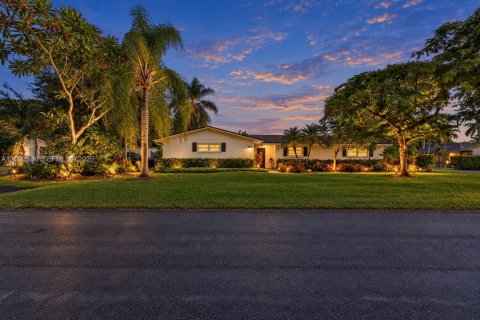 Casa en venta en Miami, Florida, 4 dormitorios, 225.01 m2 № 2382895 - foto 2