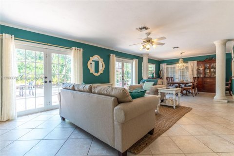 Casa en venta en Miami, Florida, 4 dormitorios, 225.01 m2 № 2382895 - foto 13