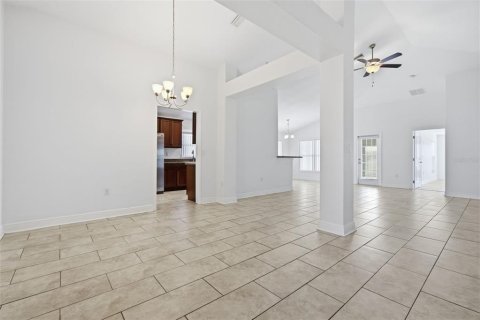 Villa ou maison à vendre à Wimauma, Floride: 3 chambres, 180.97 m2 № 2302295 - photo 5