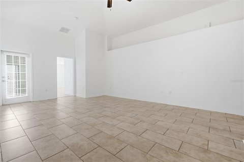Villa ou maison à vendre à Wimauma, Floride: 3 chambres, 180.97 m2 № 2302295 - photo 3