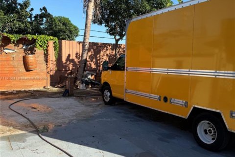 Casa en venta en Miami, Florida, 3 dormitorios, 91.32 m2 № 1966019 - foto 6