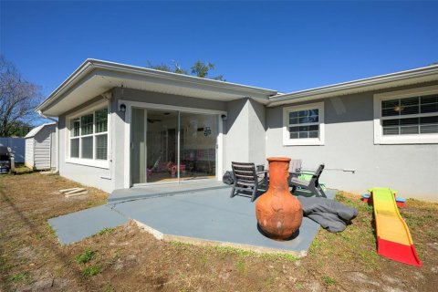House in Ormond Beach, Florida 3 bedrooms, 130.34 sq.m. № 2217140 - photo 23