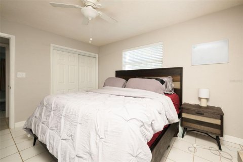 House in Ormond Beach, Florida 3 bedrooms, 130.34 sq.m. № 2217140 - photo 15