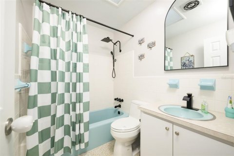 House in Ormond Beach, Florida 3 bedrooms, 130.34 sq.m. № 2217140 - photo 20