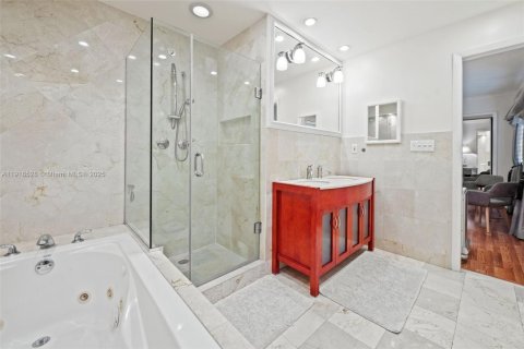 Casa en alquiler en Coral Gables, Florida, 4 dormitorios, 246.66 m2 № 2018855 - foto 20