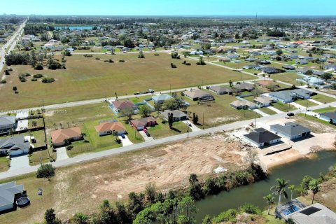 Terreno en venta en Cape Coral, Florida № 1860658 - foto 27