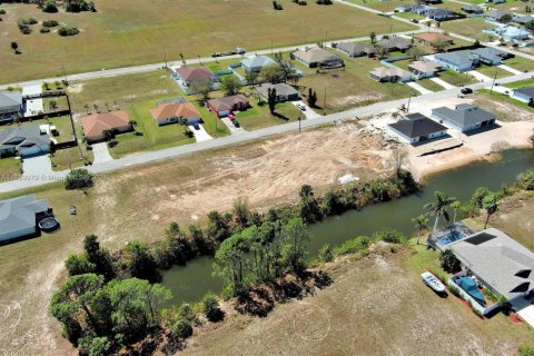 Terreno en venta en Cape Coral, Florida № 1860658 - foto 28