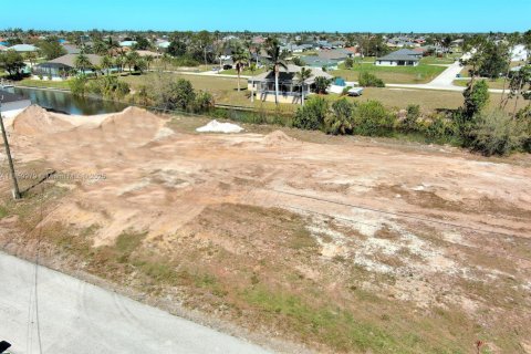 Terreno en venta en Cape Coral, Florida № 1860658 - foto 6