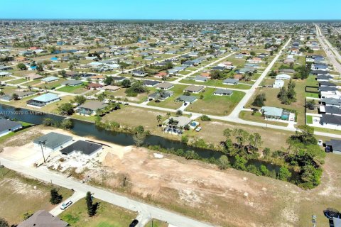 Terreno en venta en Cape Coral, Florida № 1860658 - foto 15