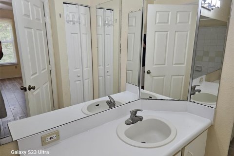 Condo in Fort Myers, Florida, 2 bedrooms  № 1776876 - photo 14