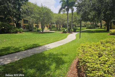 Condo in Fort Myers, Florida, 2 bedrooms  № 1776876 - photo 22