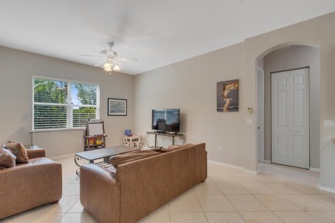Casa en venta en Port St. Lucie, Florida, 4 dormitorios, 208.29 m2 № 2365388 - foto 23