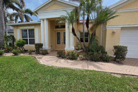 Casa en Port St. Lucie, Florida 4 dormitorios, 208.29 m2 № 2365388