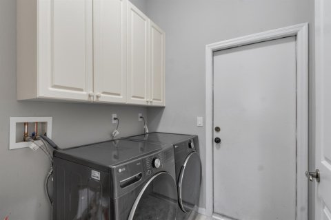 Casa en venta en Port St. Lucie, Florida, 4 dormitorios, 208.29 m2 № 2365388 - foto 26