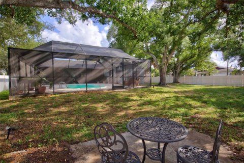 House in Tampa, Florida 3 bedrooms, 147.9 sq.m. № 2215707 - photo 27