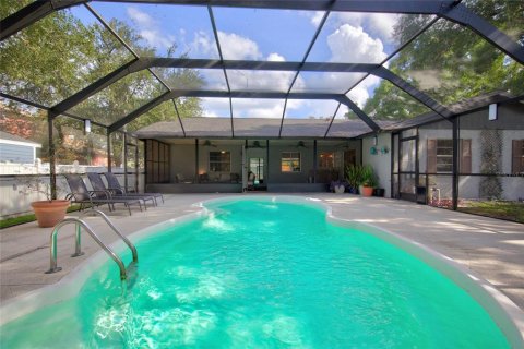 House in Tampa, Florida 3 bedrooms, 147.9 sq.m. № 2215707 - photo 22