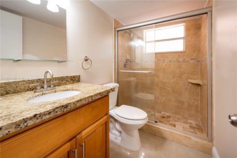 Condo in Davie, Florida, 2 bedrooms  № 1472607 - photo 18