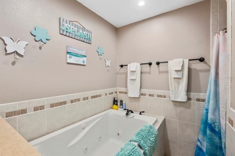 Villa ou maison à vendre à Sarasota, Floride: 4 chambres, 215.25 m2 № 2122012 - photo 28