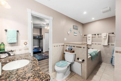 Villa ou maison à vendre à Sarasota, Floride: 4 chambres, 215.25 m2 № 2122012 - photo 27
