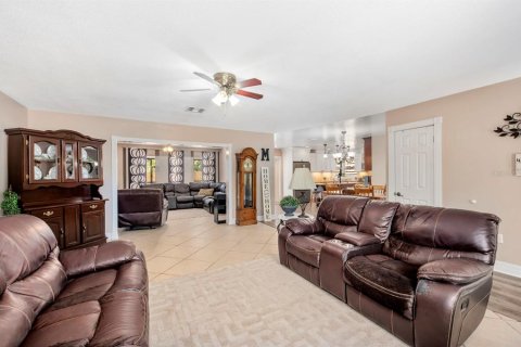 Villa ou maison à vendre à Sarasota, Floride: 4 chambres, 215.25 m2 № 2122012 - photo 11