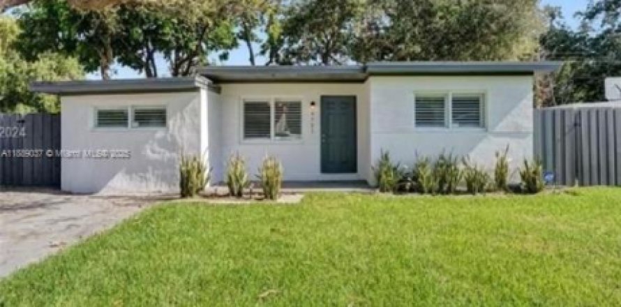 Casa en Hollywood, Florida 3 dormitorios, 75.07 m2 № 1945932