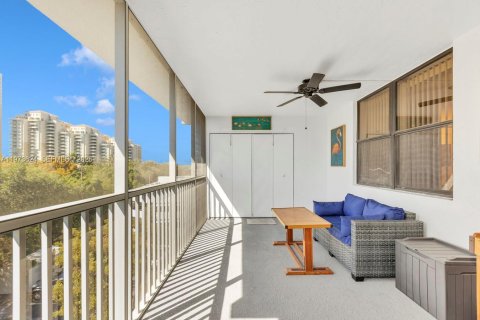 Condominio en venta en Aventura, Florida, 3 dormitorios, 129.69 m2 № 2033388 - foto 6