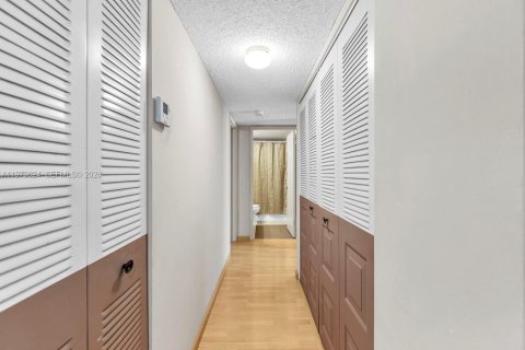 Condominio en venta en Aventura, Florida, 3 dormitorios, 129.69 m2 № 2033388 - foto 22