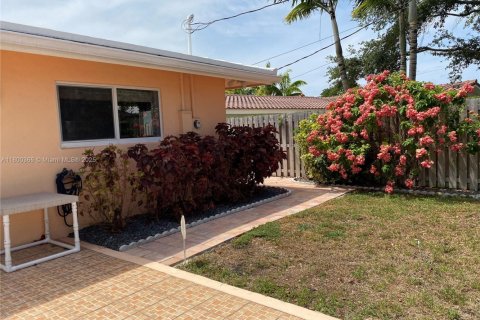 House in Fort Lauderdale, Florida 3 bedrooms, 170.1 sq.m. № 1874709 - photo 4