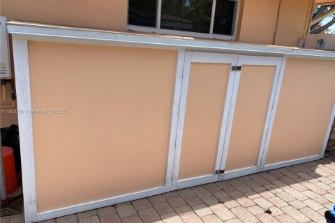 House in Fort Lauderdale, Florida 3 bedrooms, 170.1 sq.m. № 1874709 - photo 29