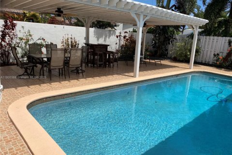 House in Fort Lauderdale, Florida 3 bedrooms, 170.1 sq.m. № 1874709 - photo 6