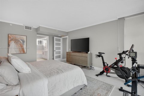 Condo in Aventura, Florida, 2 bedrooms № 1929138 - photo 26