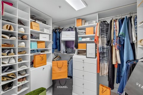 Condo in Aventura, Florida, 2 bedrooms № 1929138 - photo 29