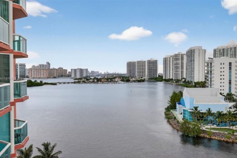 Condo in Aventura, Florida, 2 bedrooms № 1929138 - photo 9
