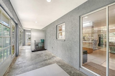 House in Sarasota, Florida 2 bedrooms, 102.66 sq.m. № 2235448 - photo 28