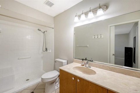 House in Sarasota, Florida 2 bedrooms, 102.66 sq.m. № 2235448 - photo 19