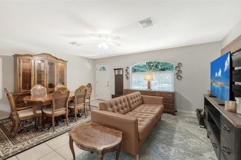 House in Sarasota, Florida 2 bedrooms, 102.66 sq.m. № 2235448 - photo 8