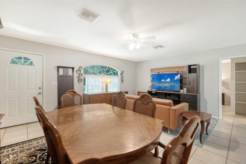 House in Sarasota, Florida 2 bedrooms, 102.66 sq.m. № 2235448 - photo 7