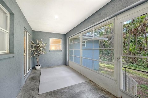 House in Sarasota, Florida 2 bedrooms, 102.66 sq.m. № 2235448 - photo 29
