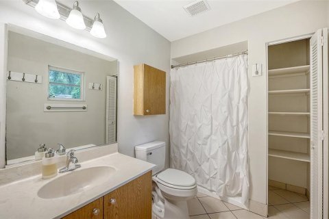 House in Sarasota, Florida 2 bedrooms, 102.66 sq.m. № 2235448 - photo 25