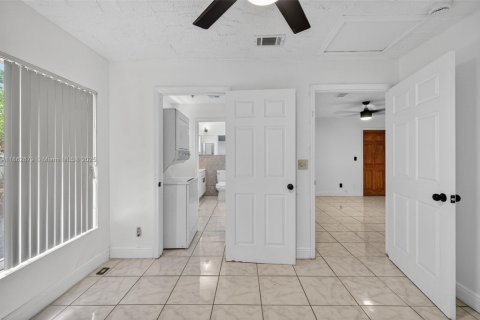 Casa en venta en Lauderhill, Florida, 4 dormitorios, 167.32 m2 № 1891077 - foto 23