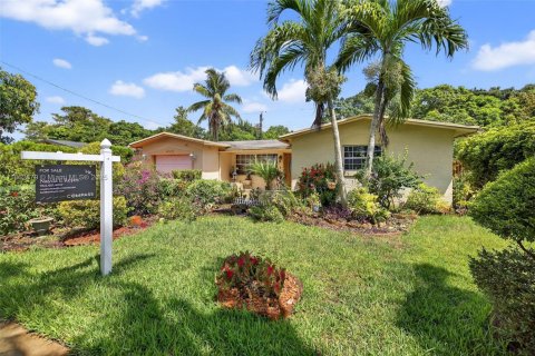 Casa en venta en Lauderhill, Florida, 4 dormitorios, 167.32 m2 № 1891077 - foto 2