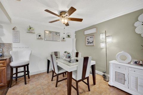Casa en venta en Lauderhill, Florida, 4 dormitorios, 167.32 m2 № 1891077 - foto 7