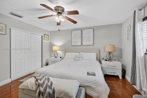 Casa en venta en Lauderhill, Florida, 4 dormitorios, 167.32 m2 № 1891077 - foto 15